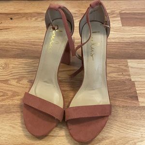Pink Lulu’s heels size 8